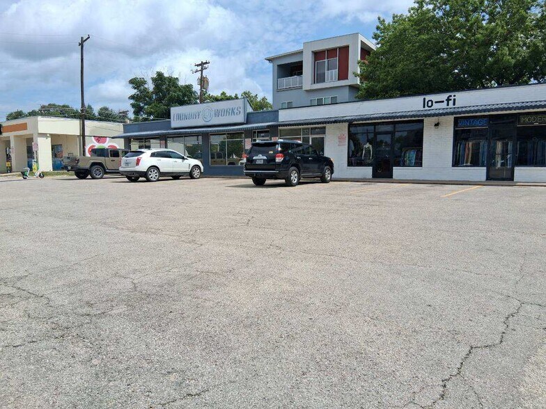 More Photos Of 606 W 29th St, Austin General Retail For Lease