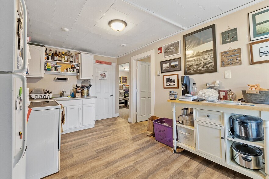 More Photos Of 122 Laurel St, Fitchburg Multifamily For Sale