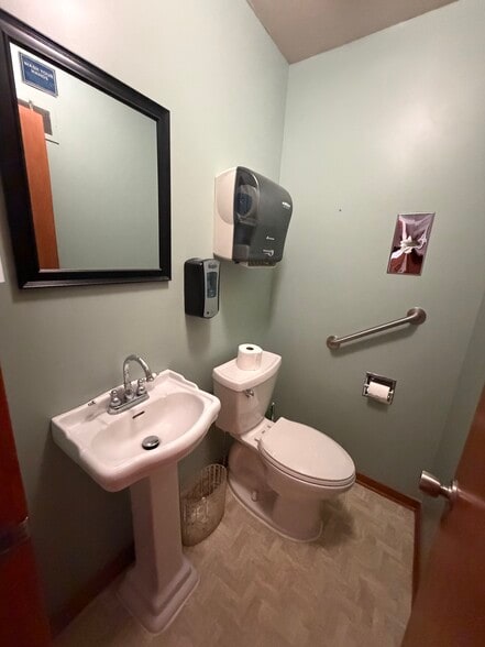 More Photos Of 205 N 13th St, Nebraska City Office For Sale
