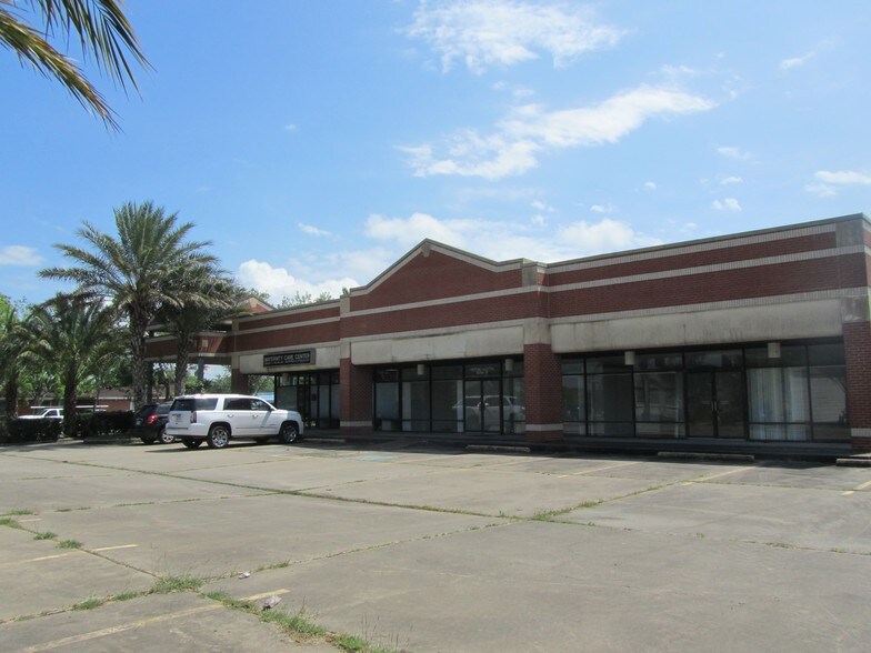 More Photos Of 1205-1211 W Austin St, Port Lavaca Office For Lease