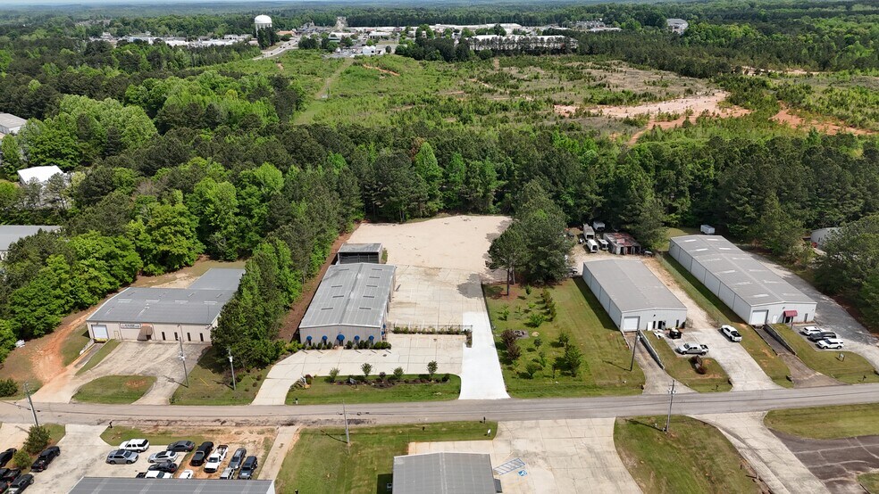 More Photos Of 109 Corporate Park East Dr, Lagrange Warehouse For Lease