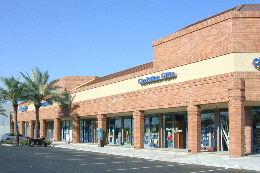 More Photos Of 575-725 W Warner Rd, Tempe General Retail For Lease