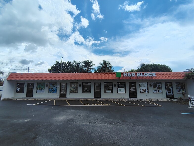 Primary Photo Of 808-878 East Coast Ave, Lake Worth Storefront Retail Residential For Lease