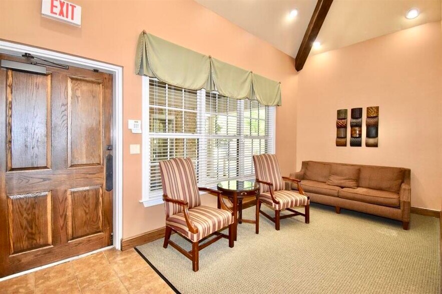 More Photos Of 209 Oil Well Rd, Jackson Healthcare For Lease