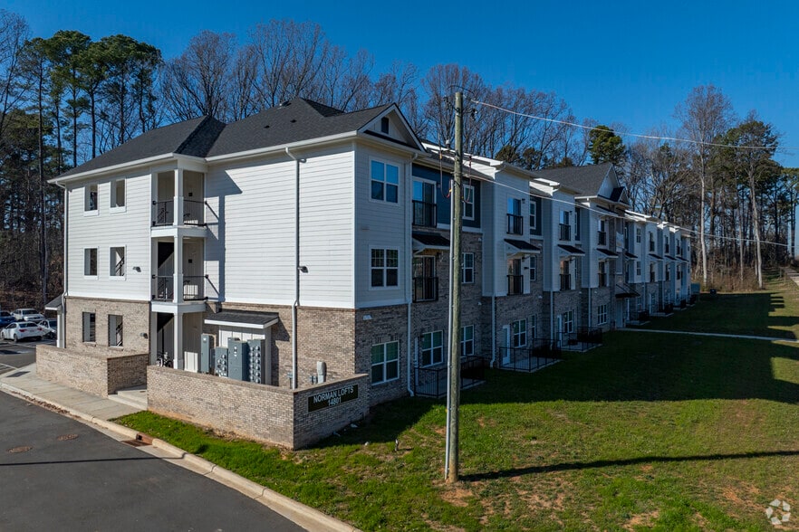 More Photos Of 14801 Statesville Rd, Huntersville Apartments For Sale