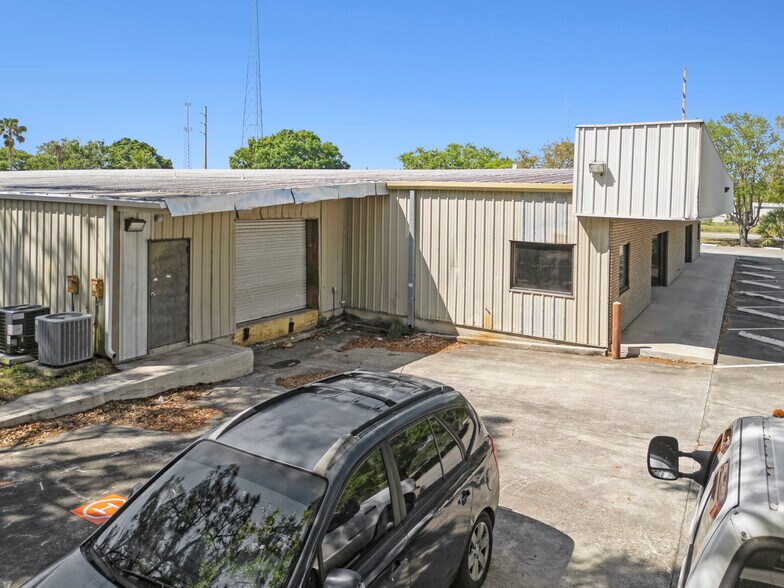 More Photos Of 6175 Babcock St SE, Palm Bay Freestanding For Lease