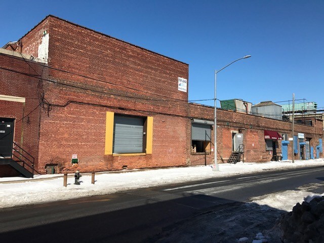 Primary Photo Of 4320 35th St, Long Island City Warehouse For Lease