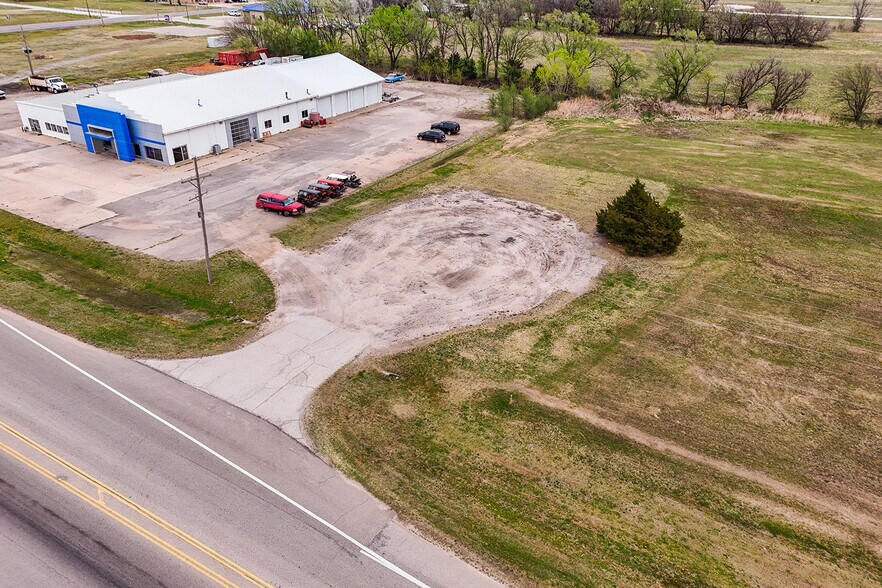 More Photos Of 890 N State Road 14, Harper Auto Dealership For Sale