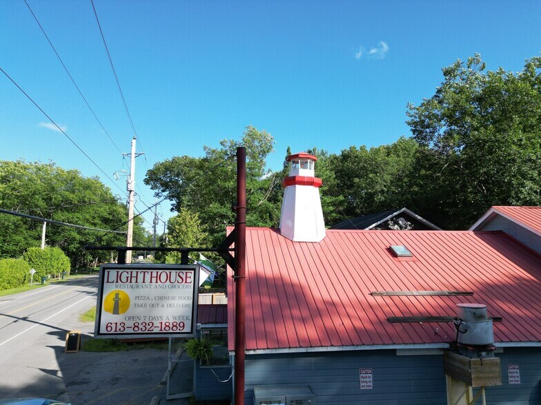 More Photos Of 655 Bayview Dr, Ottawa Restaurant For Sale