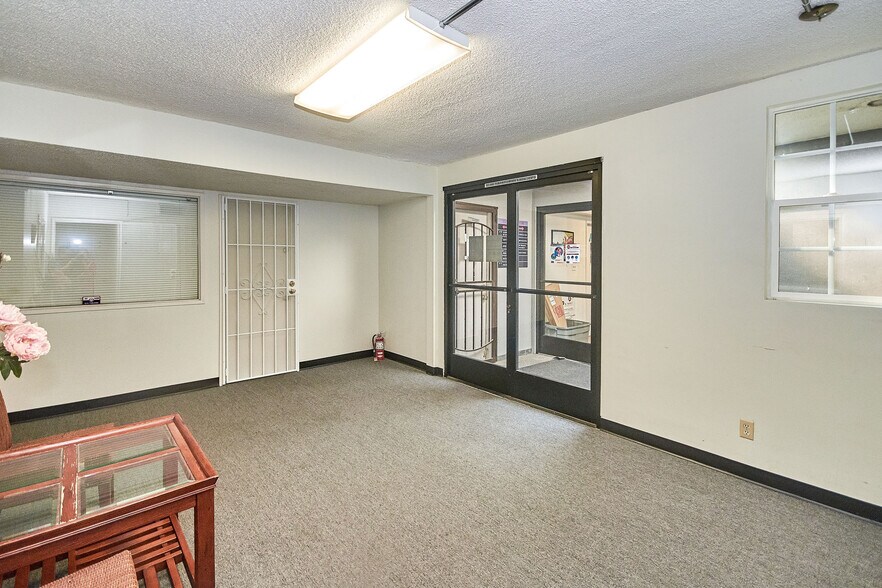 More Photos Of 1532-1538 W Commonwealth Ave, Fullerton Storefront Retail Residential For Lease