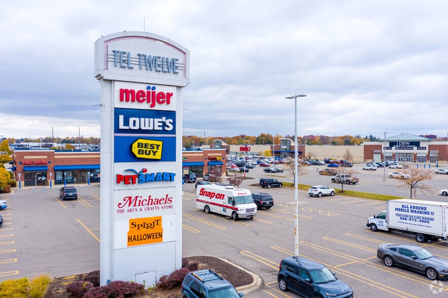 More Photos Of 28300-28800 Telegraph Rd, Southfield General Retail For Sale