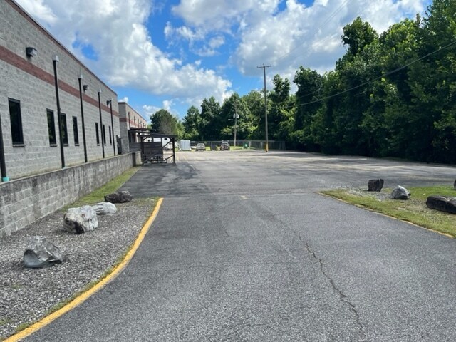 More Photos Of 5000 Elk River Rd S, Elkview Unknown For Lease