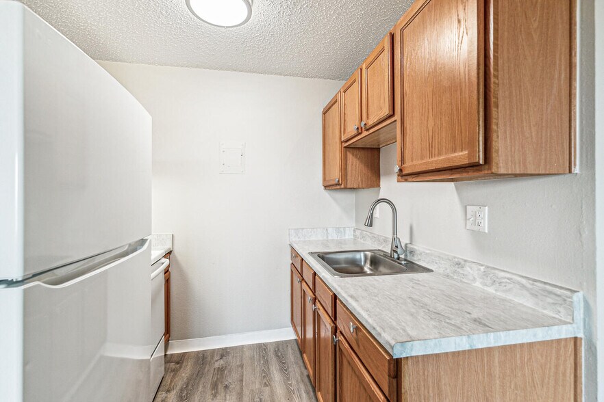 More Photos Of 2475-2503 Hancock Expy, Colorado Springs Apartments For Sale