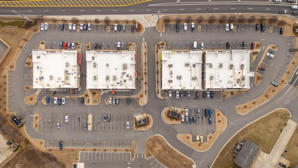 More Photos Of 682-688 Paul Huff Pky, Cleveland Freestanding For Lease