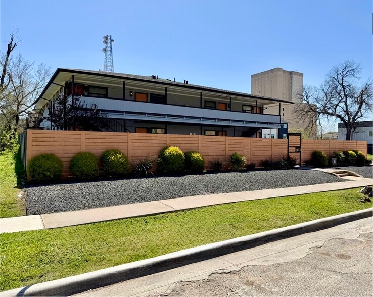 Primary Photo Of 4400 San Jacinto St, Dallas Apartments For Sale