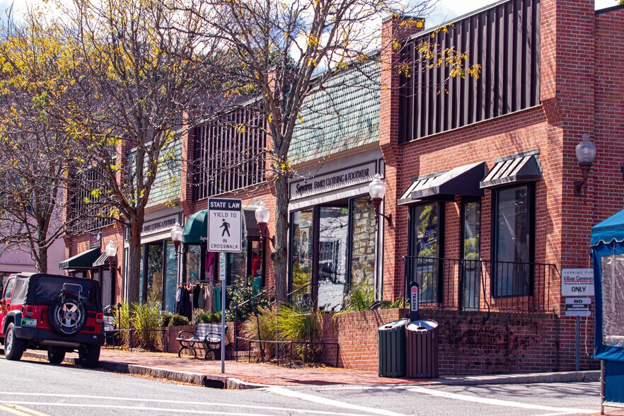 More Photos Of 192-202 Katonah Ave, Katonah Unknown For Lease