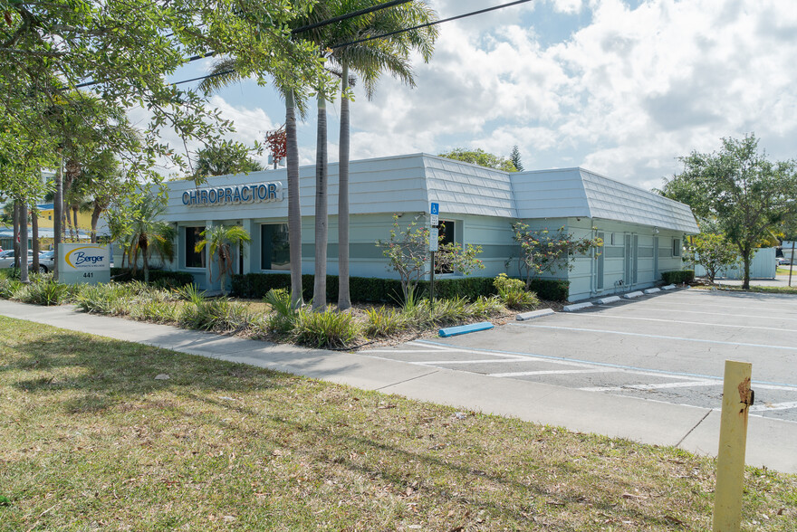 Primary Photo Of 441 S Federal Hwy, Deerfield Beach Medical For Lease