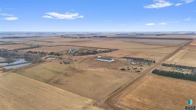 More Photos Of 48381 277th St, Canton Horse Stables For Sale