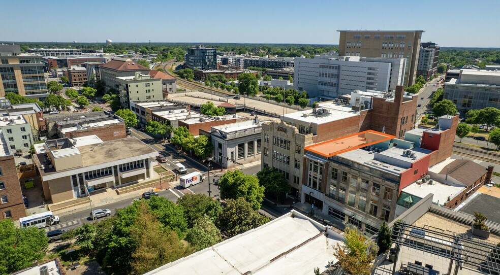 More Photos Of 105 W Main St, Durham Apartments For Lease