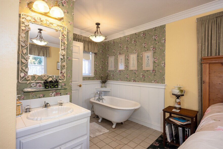 More Photos Of 393 Stage Rd, Pescadero Hospitality For Sale