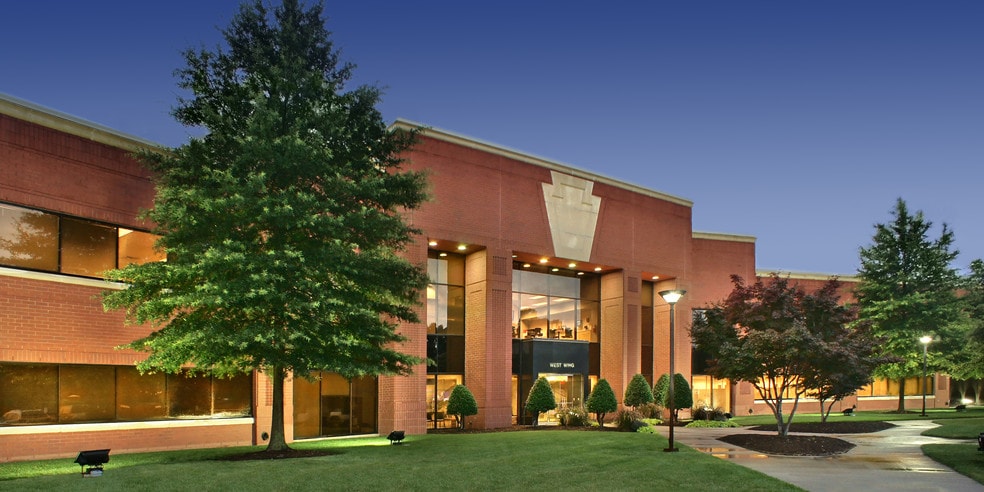 More Photos Of 1434 Crossways Blvd, Chesapeake Office For Lease