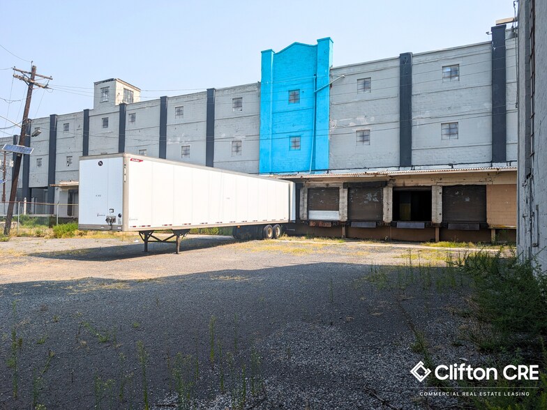 More Photos Of 735 S Front st, Elizabeth Warehouse For Lease