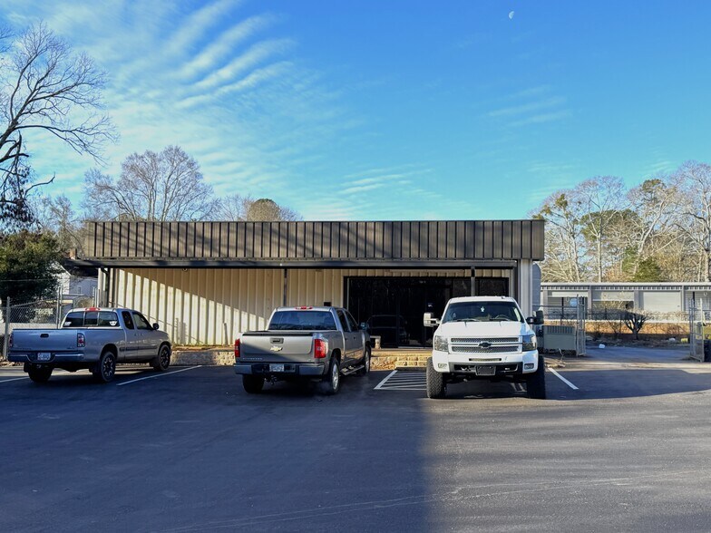 More Photos Of 8665 Maysville Rd, Maysville Self Storage For Sale