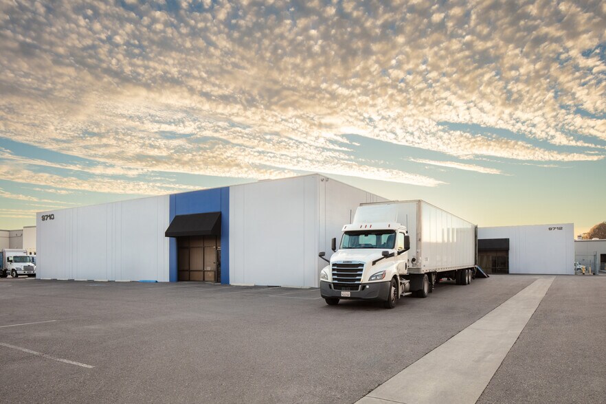 More Photos Of 9710-9712 Distribution Ave, San Diego Distribution For Lease