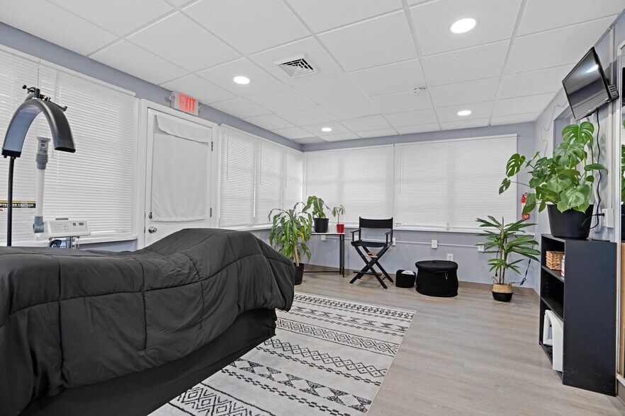 More Photos Of 307 Oak Tree Ave, South Plainfield Storefront Retail Office For Sale