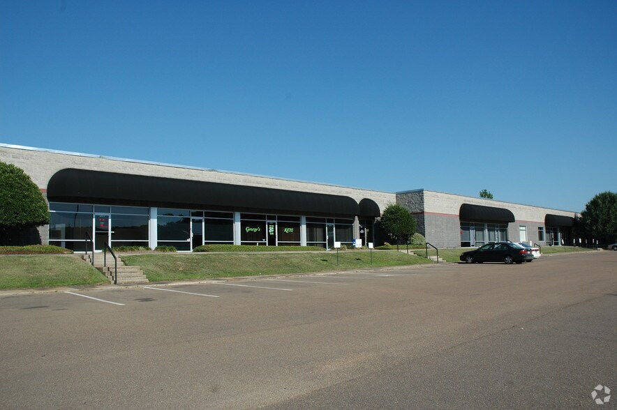 More Photos Of 3010 Lakeland Cv, Flowood Loft Creative Space For Lease