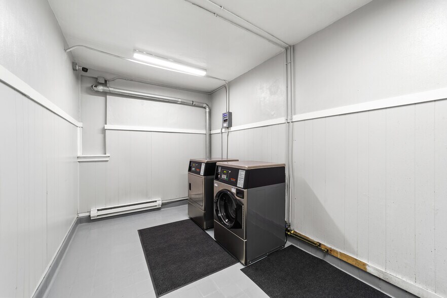 More Photos Of 1105 2nd Ave, Akron Apartments For Sale