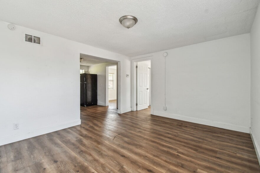 More Photos Of 1330-1334 Barnett St, Jacksonville Apartments For Sale