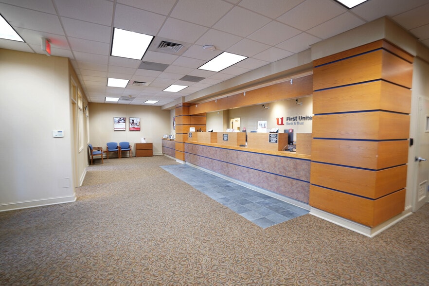More Photos Of 102 Baughmans Ln, Frederick General Retail For Sale