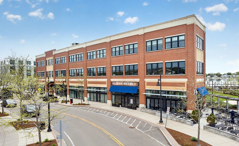More Photos Of 215-421 Lincoln St, Hingham Unknown For Lease