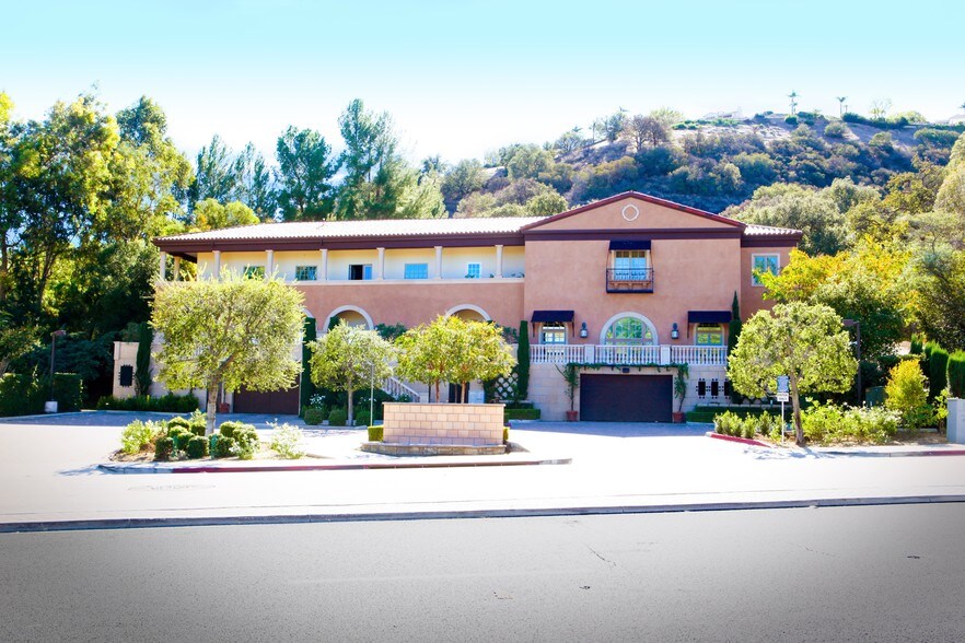 More Photos Of 24100 Calabasas Rd, Calabasas Medical For Sale
