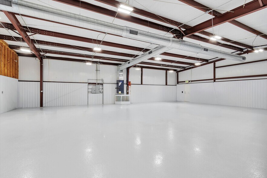 More Photos Of 12585 Rose Rd, Willis Warehouse For Sale