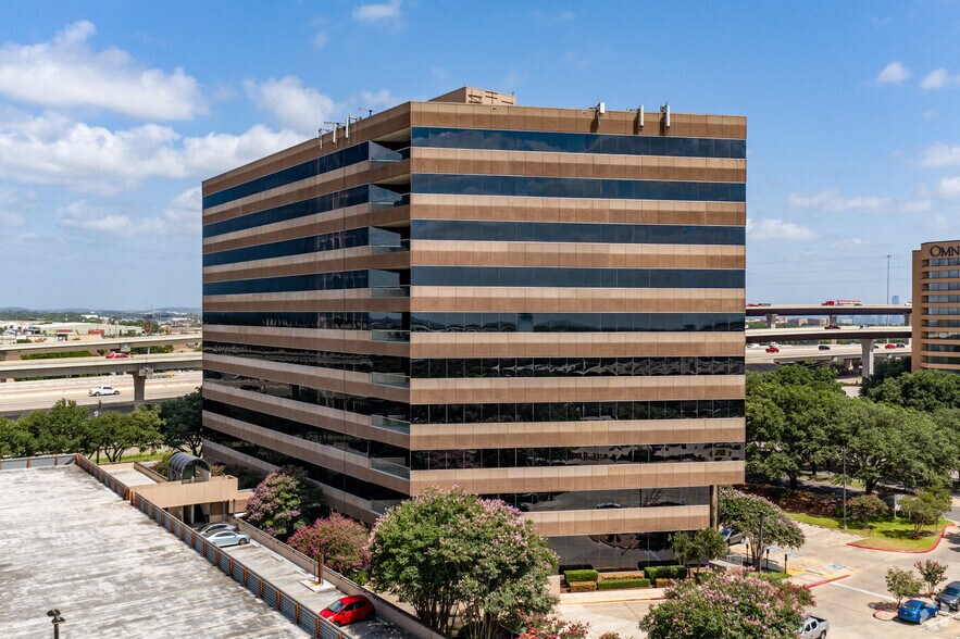 More Photos Of 1701 Directors Blvd, Austin Office For Lease