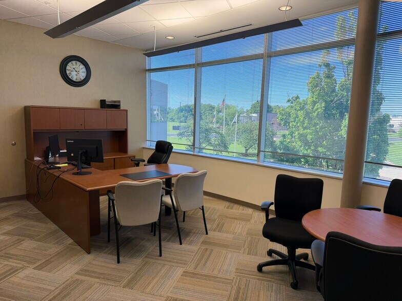 More Photos Of 15 Missouri Research Park Dr, Saint Charles Office For Sale