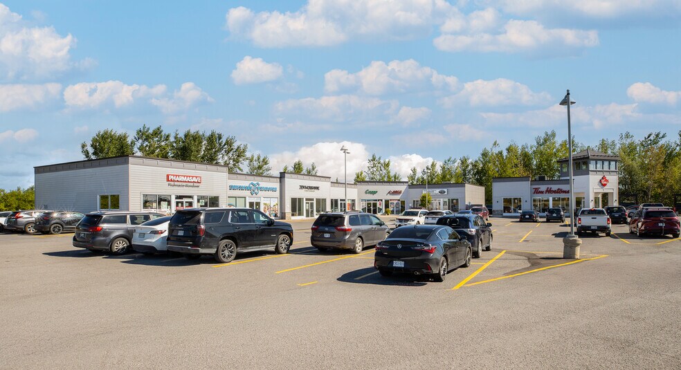 Primary Photo Of 3184 du Quai Ave, Alfred and Plantagenet Department Store For Lease