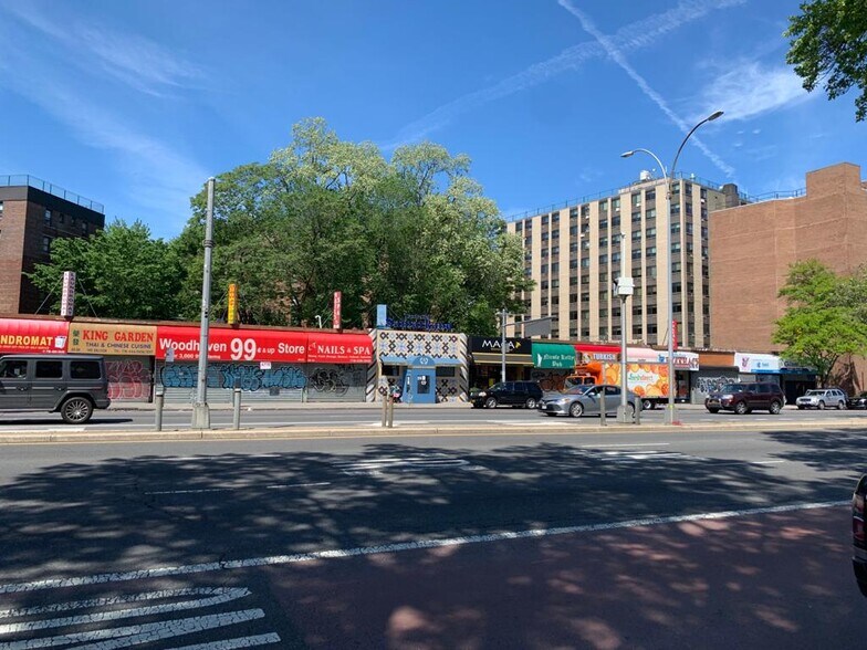 More Photos Of 62-02-62-30 Woodhaven Blvd, Rego Park Storefront For Lease