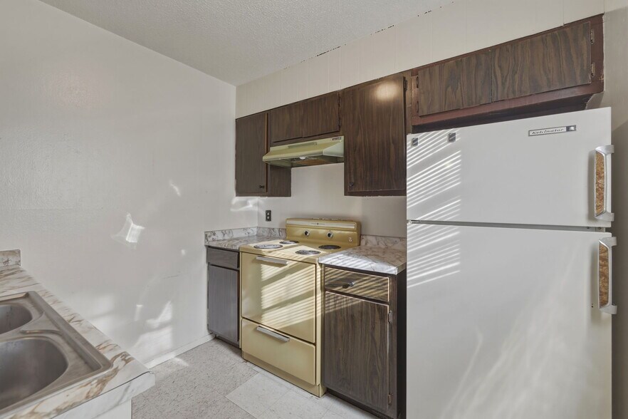 More Photos Of 1728 Pulliam St, San Angelo Apartments For Sale