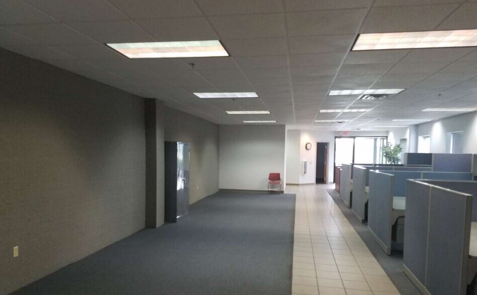 More Photos Of 1480 Independence Ave, Hartford Warehouse For Sale