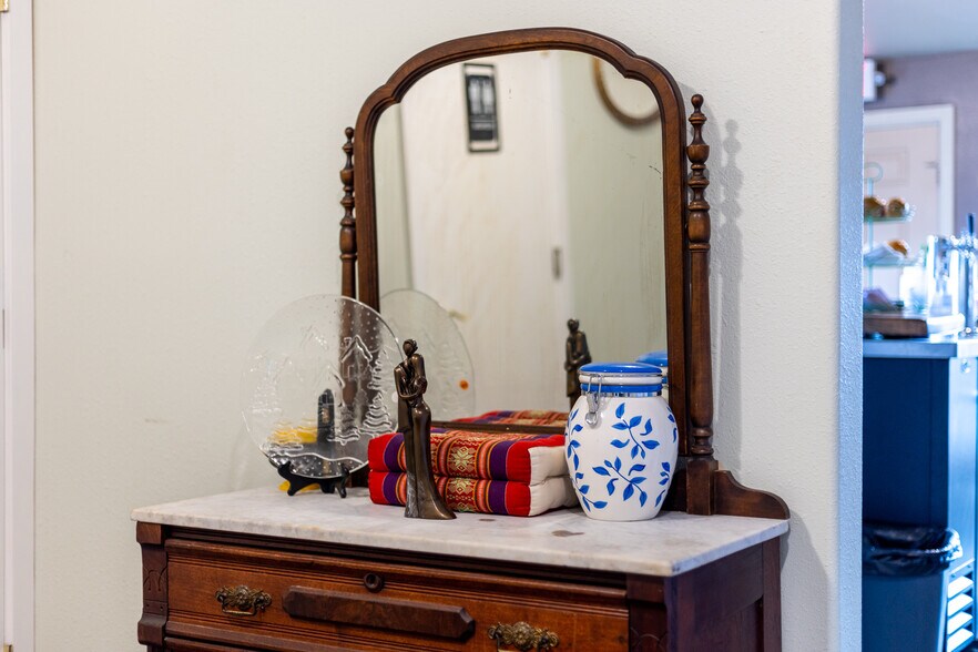 More Photos Of 4660 SE Highway 101, Lincoln City Restaurant For Sale