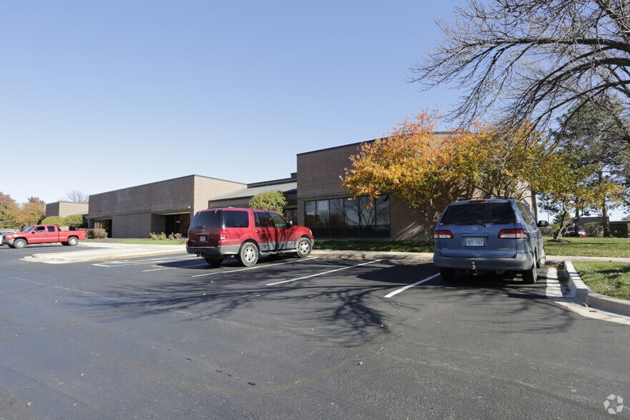 Primary Photo Of 15303-15335 W 95th St, Lenexa Light Distribution For Lease