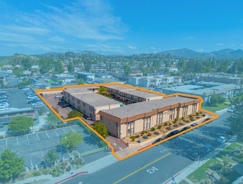 More Photos Of 12430 Oak Knoll Rd, Poway Apartments For Sale