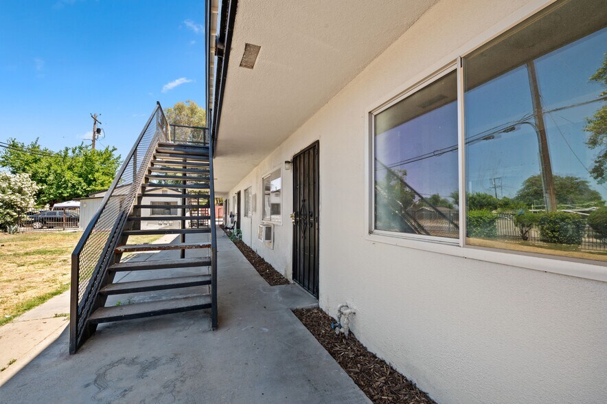 More Photos Of 3940 E Burns Ave, Fresno Apartments For Sale