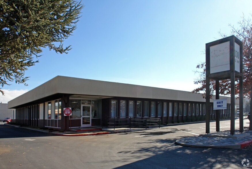More Photos Of 1030-1050 Bible Way, Reno Office For Sale