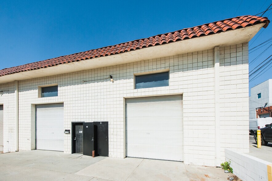 More Photos Of 138 Arena St, El Segundo Warehouse For Lease