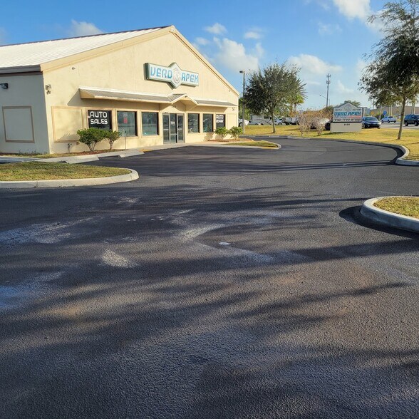 More Photos Of 2106 S US Highway 1, Vero Beach Freestanding For Sale