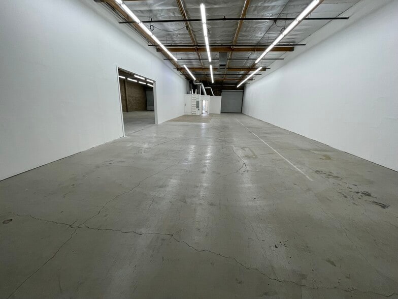 More Photos Of 12112-12126 Sherman Way, North Hollywood Unknown For Lease